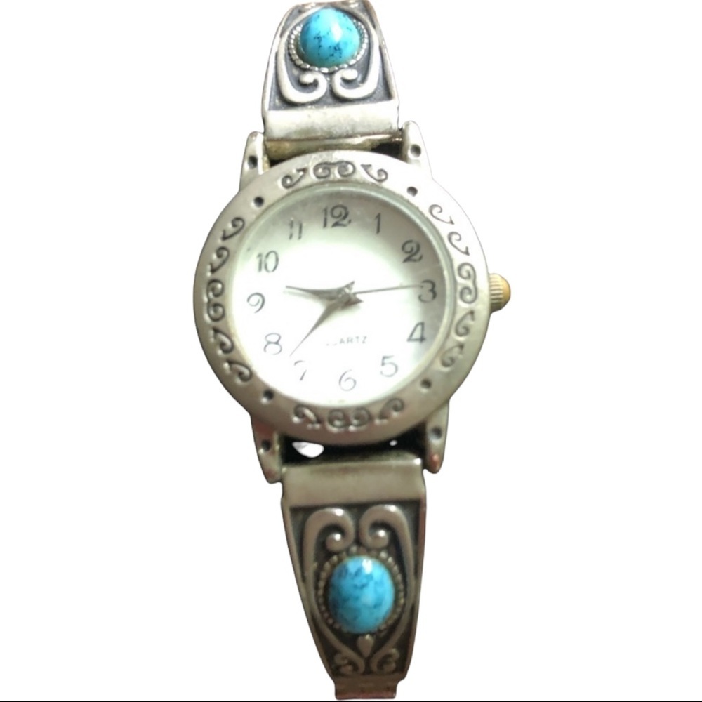 26.8 mm silver Ladies watch. Good condition.
